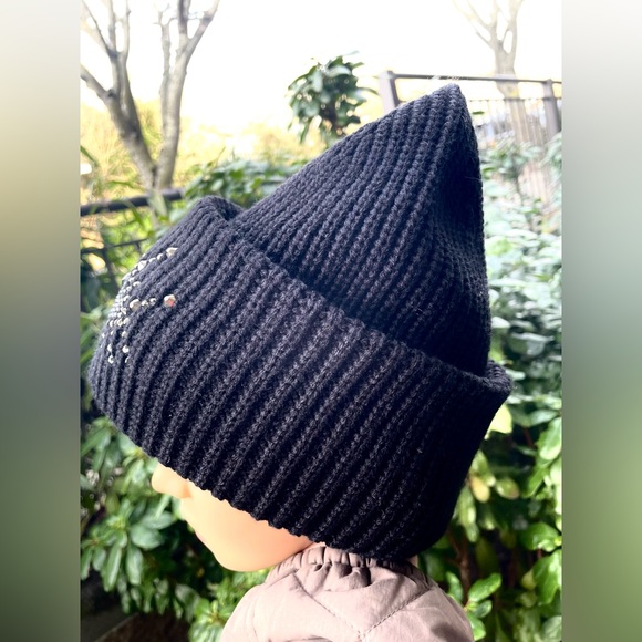 Black Beanie with Eye Design by Kurt Geiger.
NWOT - Picture 8 of 17